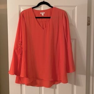 Westport peach/coral top with bell sleeves